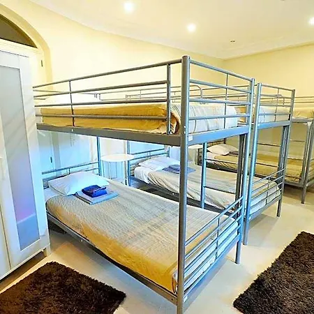& Beds Dp *