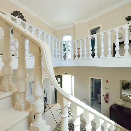 Hostel Suites & Beds Dp Albufeira *