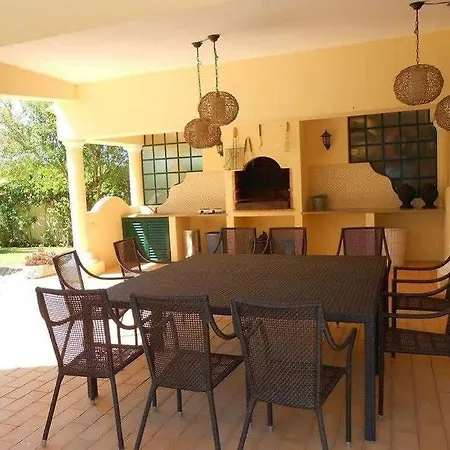 Hostal & Beds Dp *