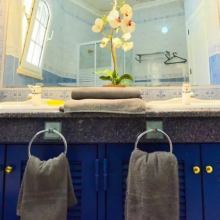 & Beds Dp Hostel Αλμπουφέιρα