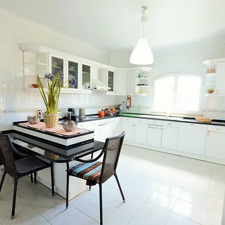 Suites & Beds Dp Albufeira Hostel *